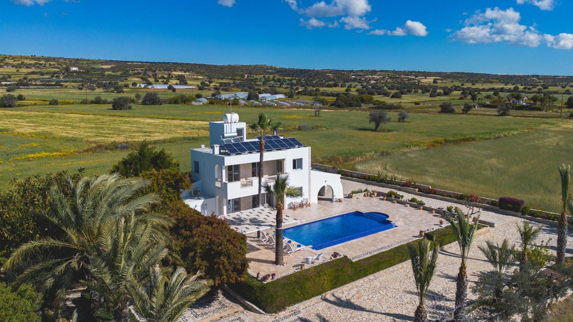 Villa Chrysta Agios Theodoros Екстериор снимка