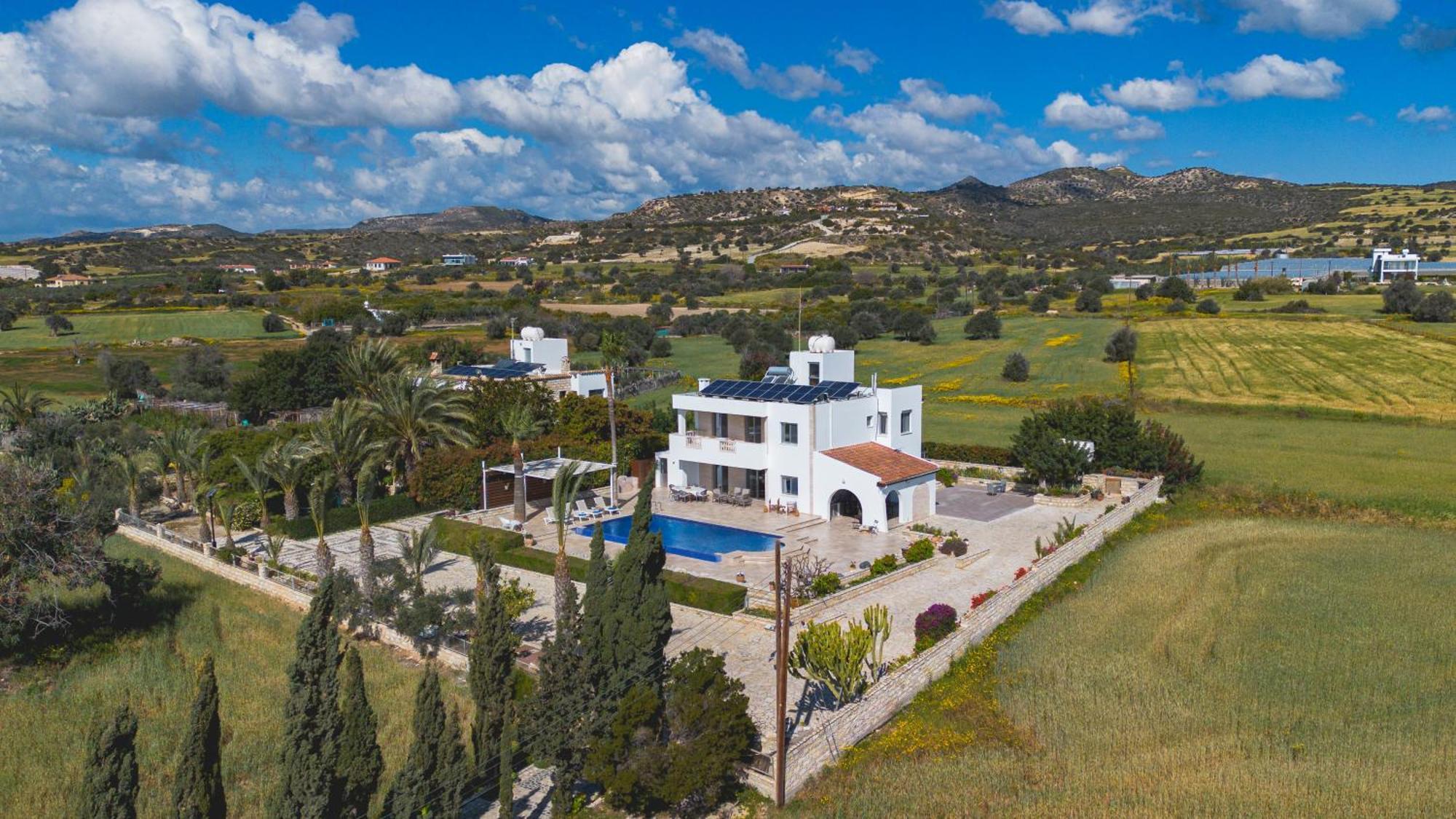 Villa Chrysta Agios Theodoros Екстериор снимка
