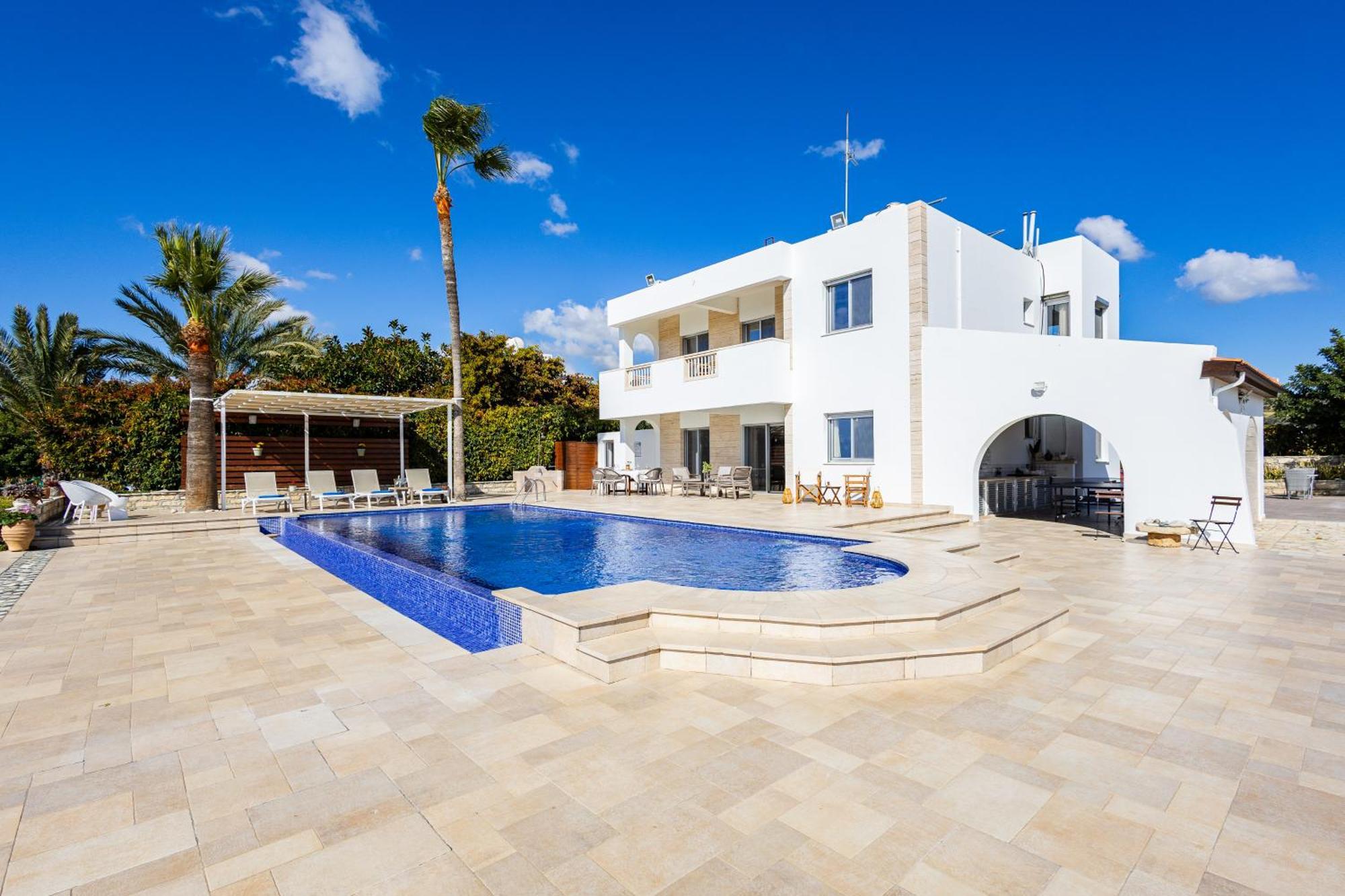 Villa Chrysta Agios Theodoros Екстериор снимка