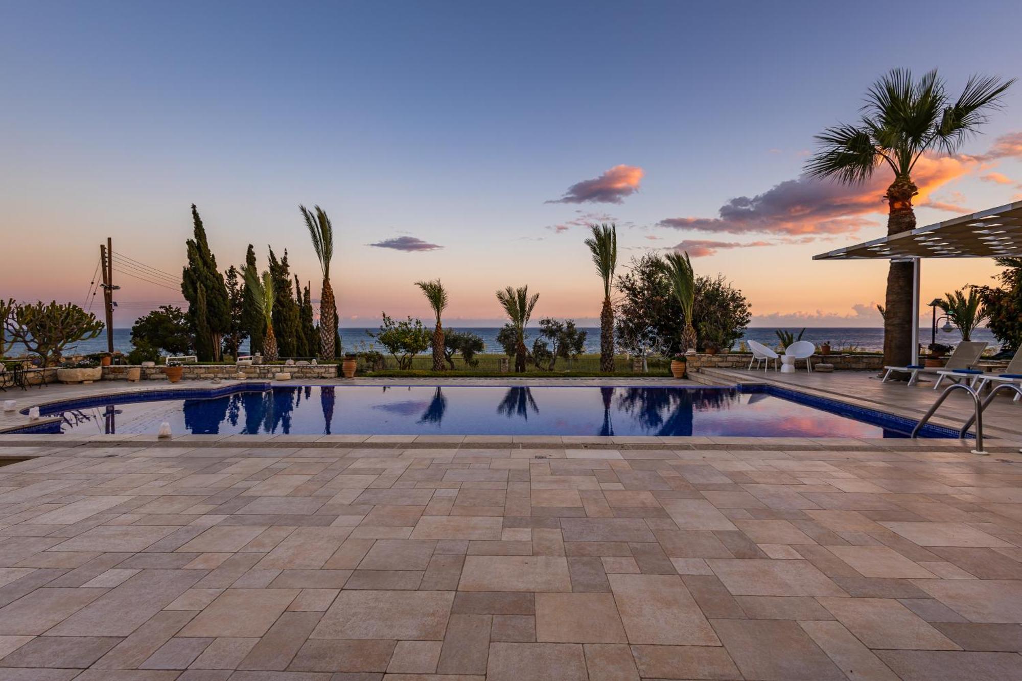 Villa Chrysta Agios Theodoros Екстериор снимка