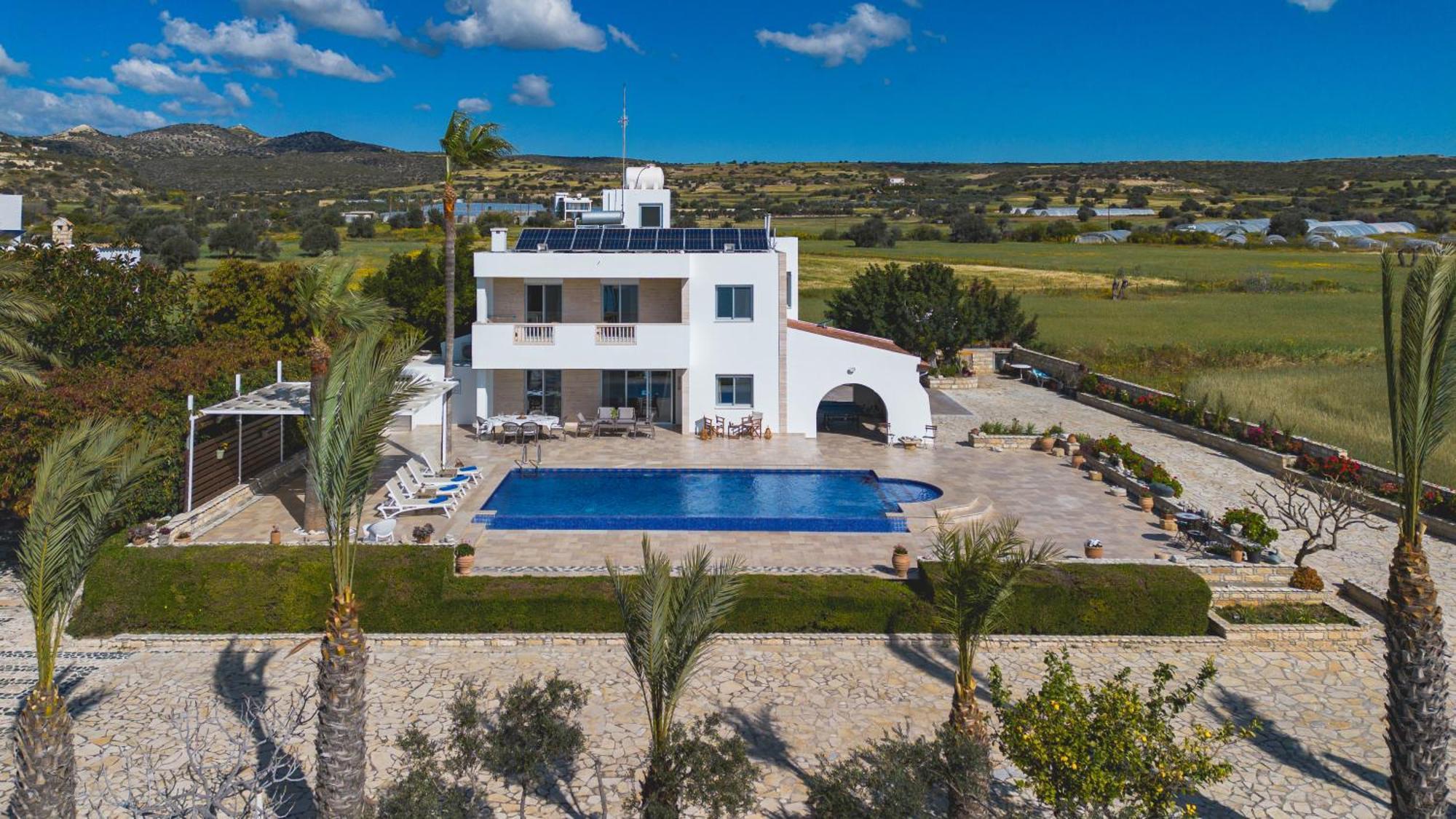 Villa Chrysta Agios Theodoros Екстериор снимка