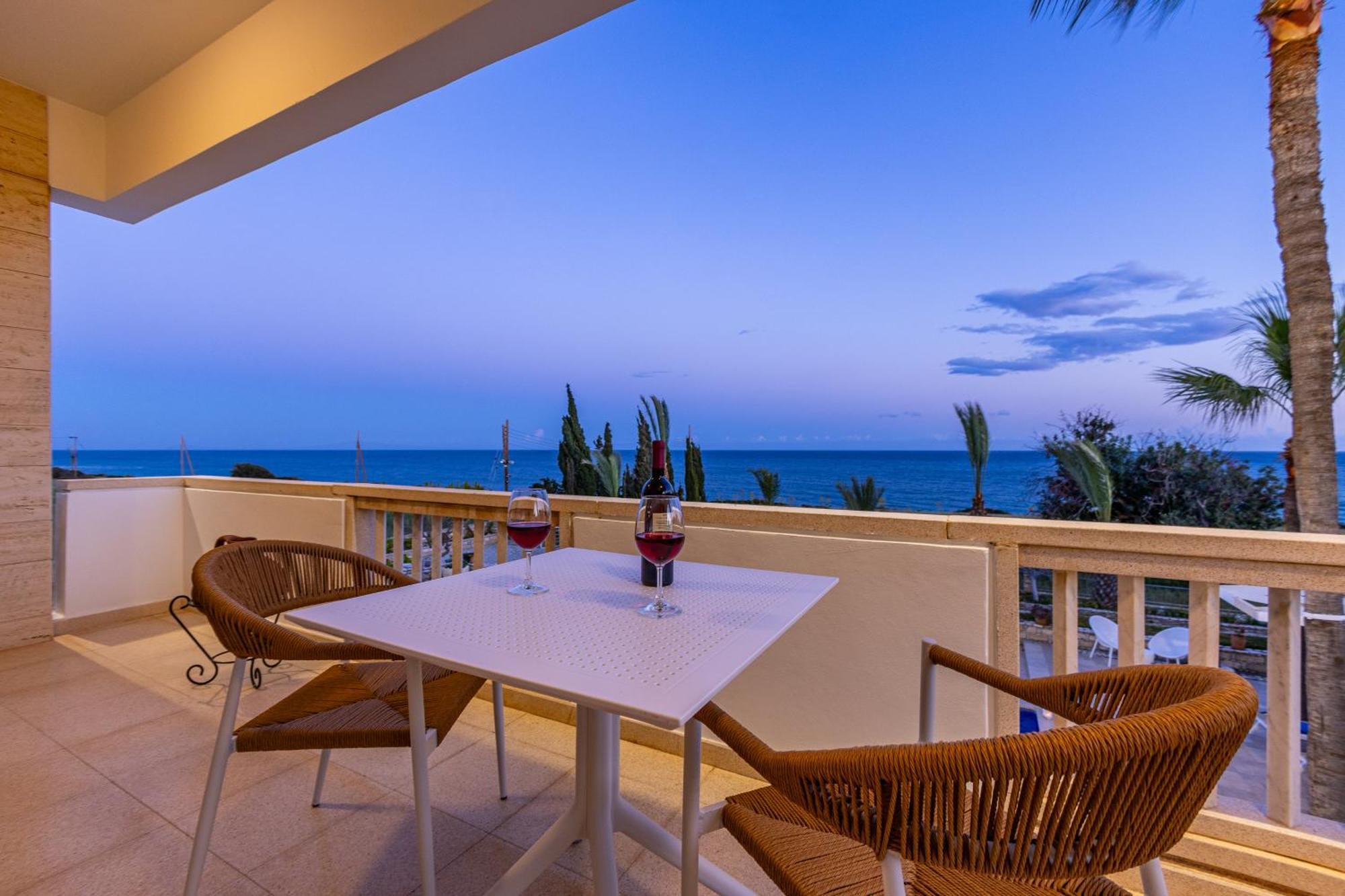 Villa Chrysta Agios Theodoros Екстериор снимка